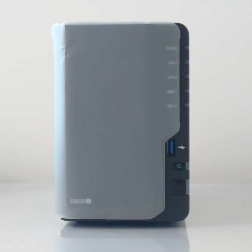 Synology DiskStation DS220+ NAS Server 2 Bay 有硬解 可加Ram