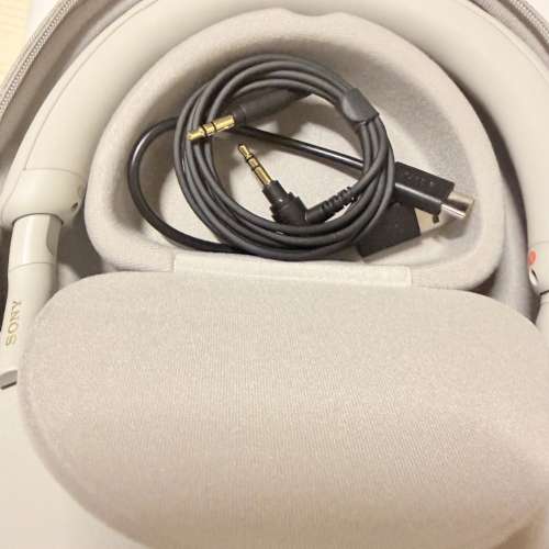 Sony WH-1000XM5 白色港行