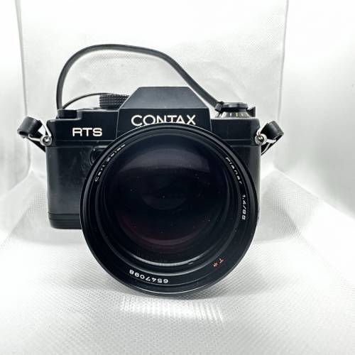 Carl Zeiss Planar T 85mm f/1.4 with Contax/RTX Body - Film Camera Kit*