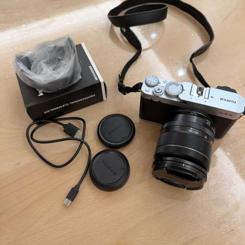 Fuji XE4 相機連 XF18-55mm鏡頭