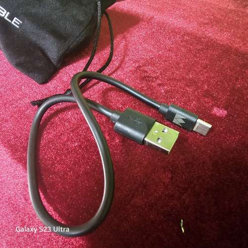 Noble fokus triumph 耳機原裝充電線