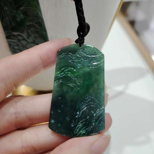 天然緬甸翡翠山水牌 (A玉)