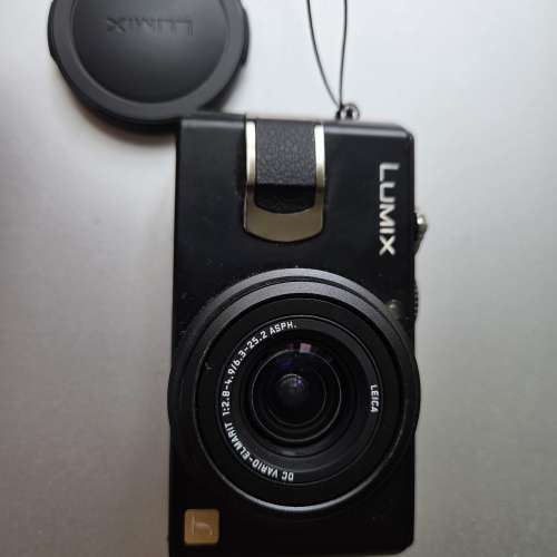 Panasonic Lumix DMC-LX2 $499