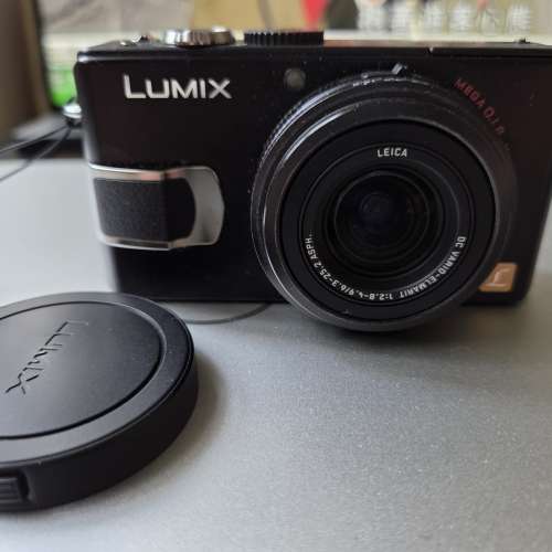 Panasonic Lumix DMC-LX2 $499