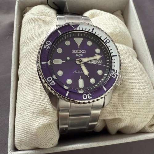 Seiko sport 5 紫色限定