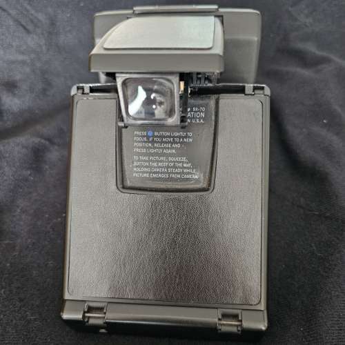 Polaroid SX-70 Auto Focus Special Edition, 售$1,200