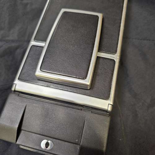 Polaroid SX-70 Sonar , 售$1,000