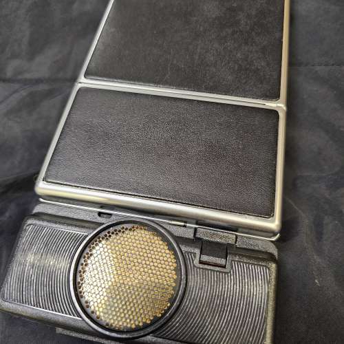 Polaroid SX-70 Sonar , 售$1,000