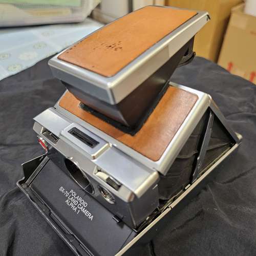 Polaroid SX-70 Alpha 1 , 售$800