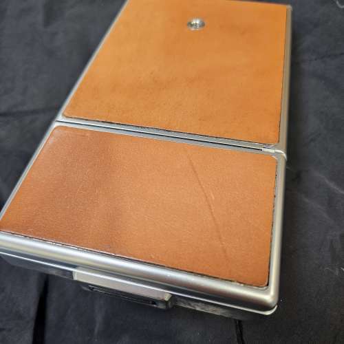 Polaroid SX-70 Alpha 1 , 售$800