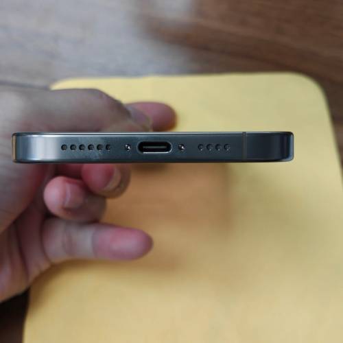 近全新港版 16 pro max 512gb 金色99%電 換左原廠屏幕 冇花冇划痕