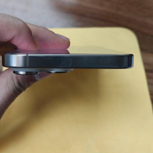 近全新港版 16 pro max 512gb 金色99%電 換左原廠屏幕 冇花冇划痕