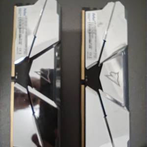 朗科绝影 Netac Shadow RGB DDR4-4266 16GB (8GB x 2) C18