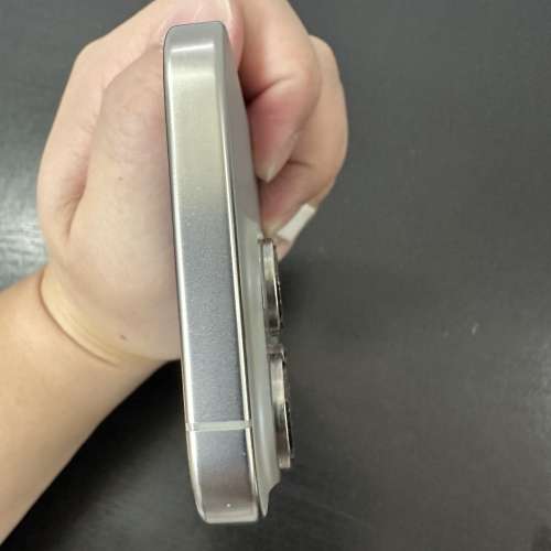 iPhone 16 pro 256gb 原色 natural titanium
