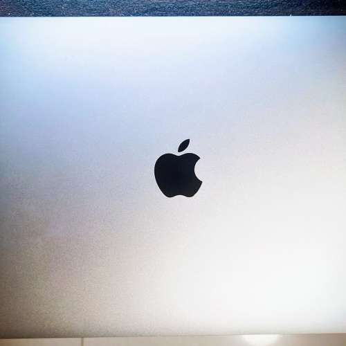 MacBook Pro 2020 (with touch bar)