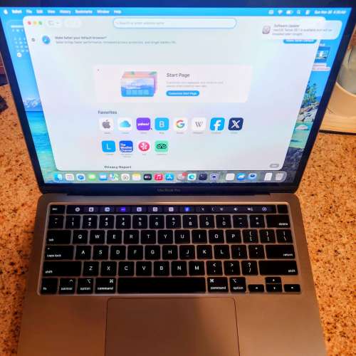 MacBook Pro 2020 (with touch bar)