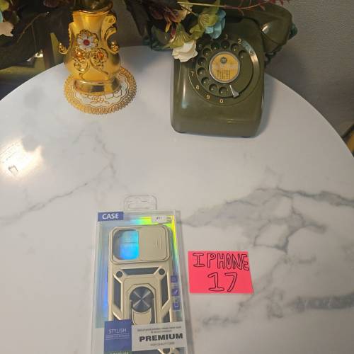 iPhone 17 機械手機殼