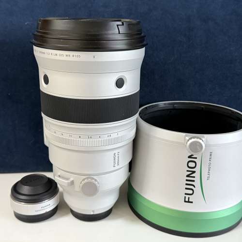 Fujifilm XF200mm F2 R LM OIS WR w/ XF1.4X TC F2 WR