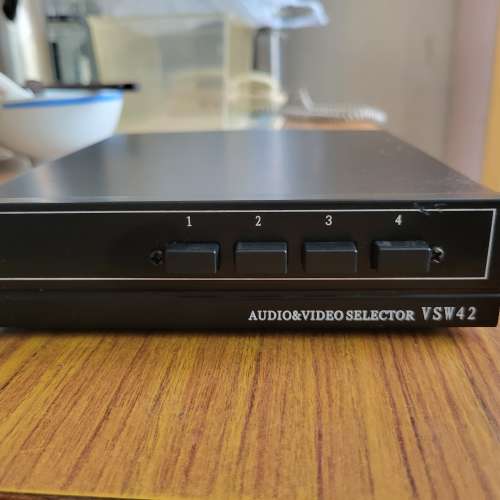 音频分線盒4入2出