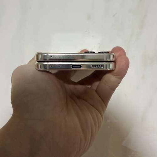 全網最平🔥Samsung galaxy flip 5 8+256美版單卡+esim白色