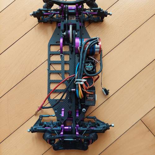 PHI Cyclone TC 1/10 碳纖維底盤遙控車