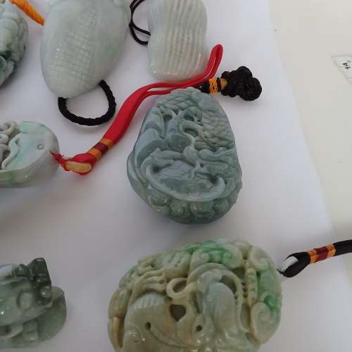 清貨價出售 一手十個A玉手把件如照片顯示， 靚工，十個全部售3980元， 單 一個八百...