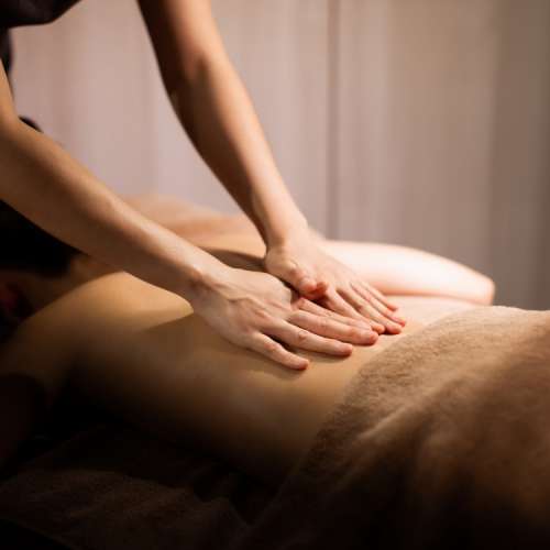 年輕香港男按摩師