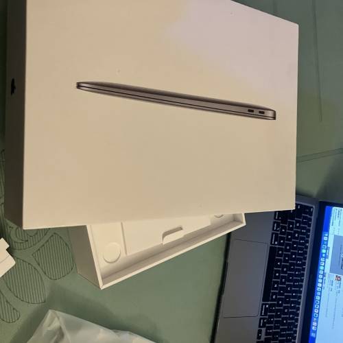 Macbook Air M1 8G/256GB （太空灰色）