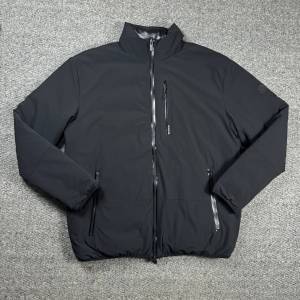 全新MONCLER Tavy雙面鵝絨外套