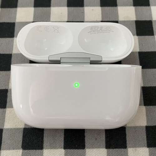Apple AirPods Pro 1 充電盒 行貨 95%新 非常少用和新淨 保證原廠行貨 電量和操作全...