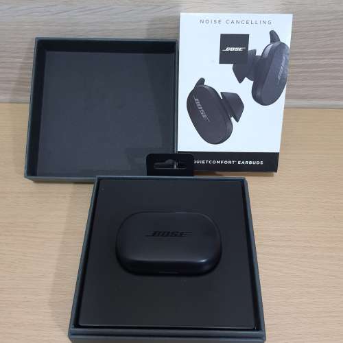Bose QUIETCOMFORT Earbuds  耳機充電盒（註：看內文）