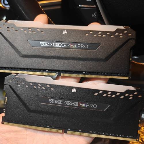 DDR4 64G 3600 32*2