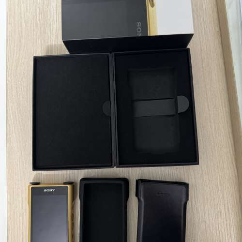 Sony WM1Z 第一代金磚