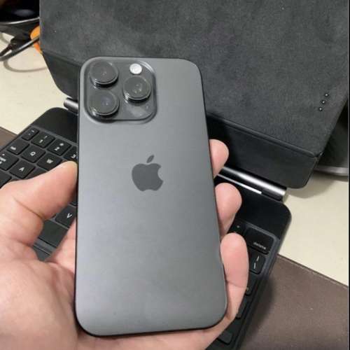 iPhone 16 Pro 256gb Black Titanium + Military Armour Case + Smallrig Filmmaking