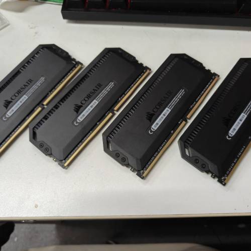 CORSAIR DOMINATOR&reg; PLATINUM RGB 64GB (4 x 16GB) DDR4 DRAM 3200MHz C16 Memory...