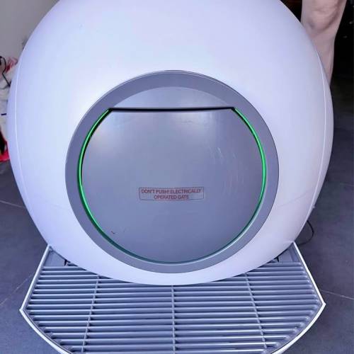 品名：全封閉自動清潔貓砂盆 電壓：DC 12V 待機功率：3W 最大運作功率：36W