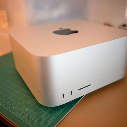 Mac Studio M1 Max , CalDigit TS3+ Thunderbolt 3 dock