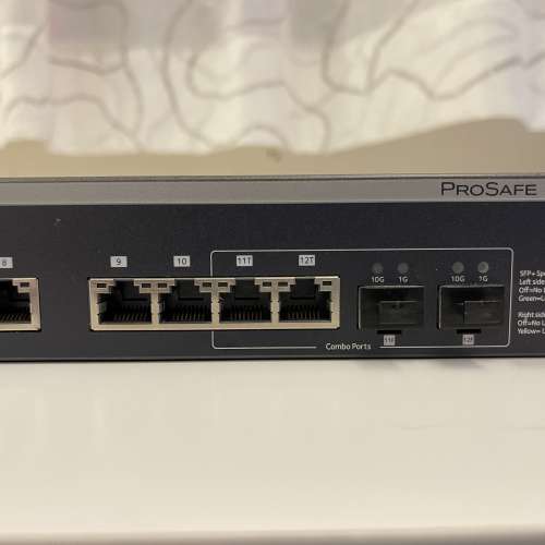 Netgear 10G x 12 ports Prosafe XS712T network switch