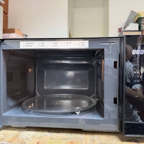 2023年製Panasonic 國際牌25公升微電腦微波爐nnst34nb 電壓220V  容量25L