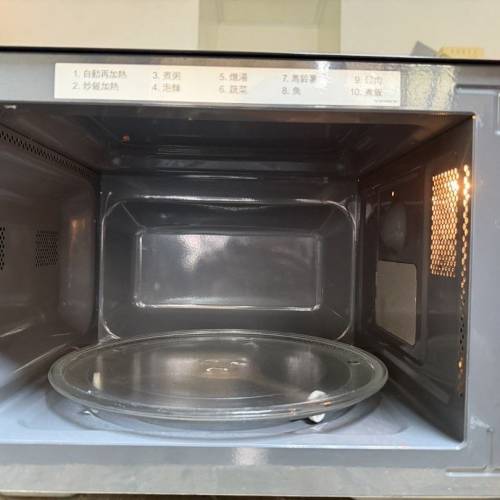 2023年製Panasonic 國際牌25公升微電腦微波爐nnst34nb 電壓220V  容量25L