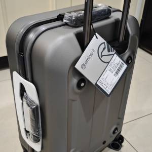 VOLVO x Eminent 聯名行李箱(內搭國際海關鎖) 登機箱 20吋 鐵灰色 質感高級 VOLVO ...