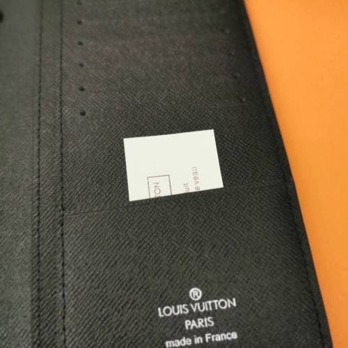 Louis Vuitton 長銀包