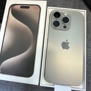 99新iPhone 15pro max256gb,港行雙卡極新，完美冇花，冇修冇拆，電池87，有套有貼，...