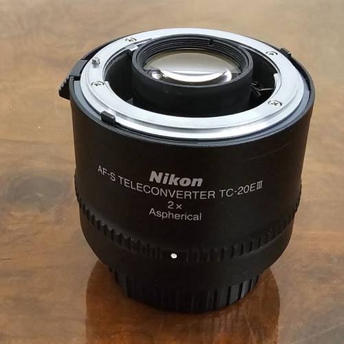 已售 Nikon AF-S 70-200mm f/2.8G ED VR II 送 TC-20E III 及 B+W Filter