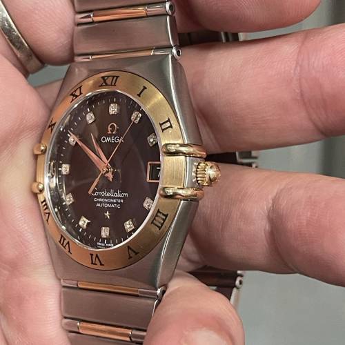Omega Constellation 1301.60.00 18K玫瑰金鋼款式 原裝啡色鑽石字面35mm 自動機芯 ...