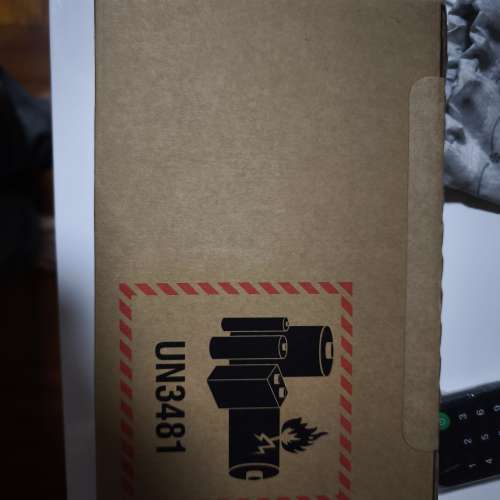 全新未開封 iPhone 17 Pro Max 1TB 銀色 / 橙色silver