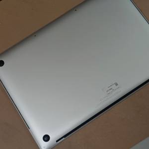 苹果电脑 Macbook pro 2017款 15寸 (2手)16+256G MPTR2LL\A