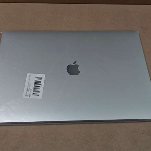 苹果电脑 Macbook pro 2017款 15寸 (2手)16+256G MPTR2LL\A