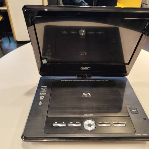 GIEC - BP-1061 10寸手提式藍光DVD.內置電池