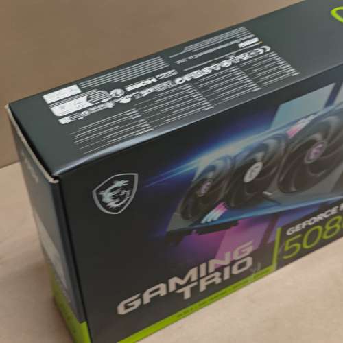 显卡：微星 GeForce RTX 5080 16G GAMING TRIO OC 3风扇 (2手)